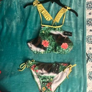 Rosa Secret 2 piece Ladies Swimwear size L